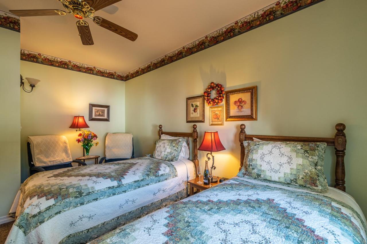 Apples Bed And Breakfast Inn Big Bear Lake Eksteriør bilde